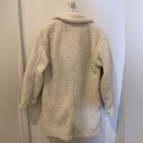 A new day white Sherpa - Picture 2 of 4